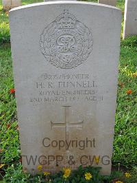 Dar Es Salaam War Cemetery - Funnell, H R